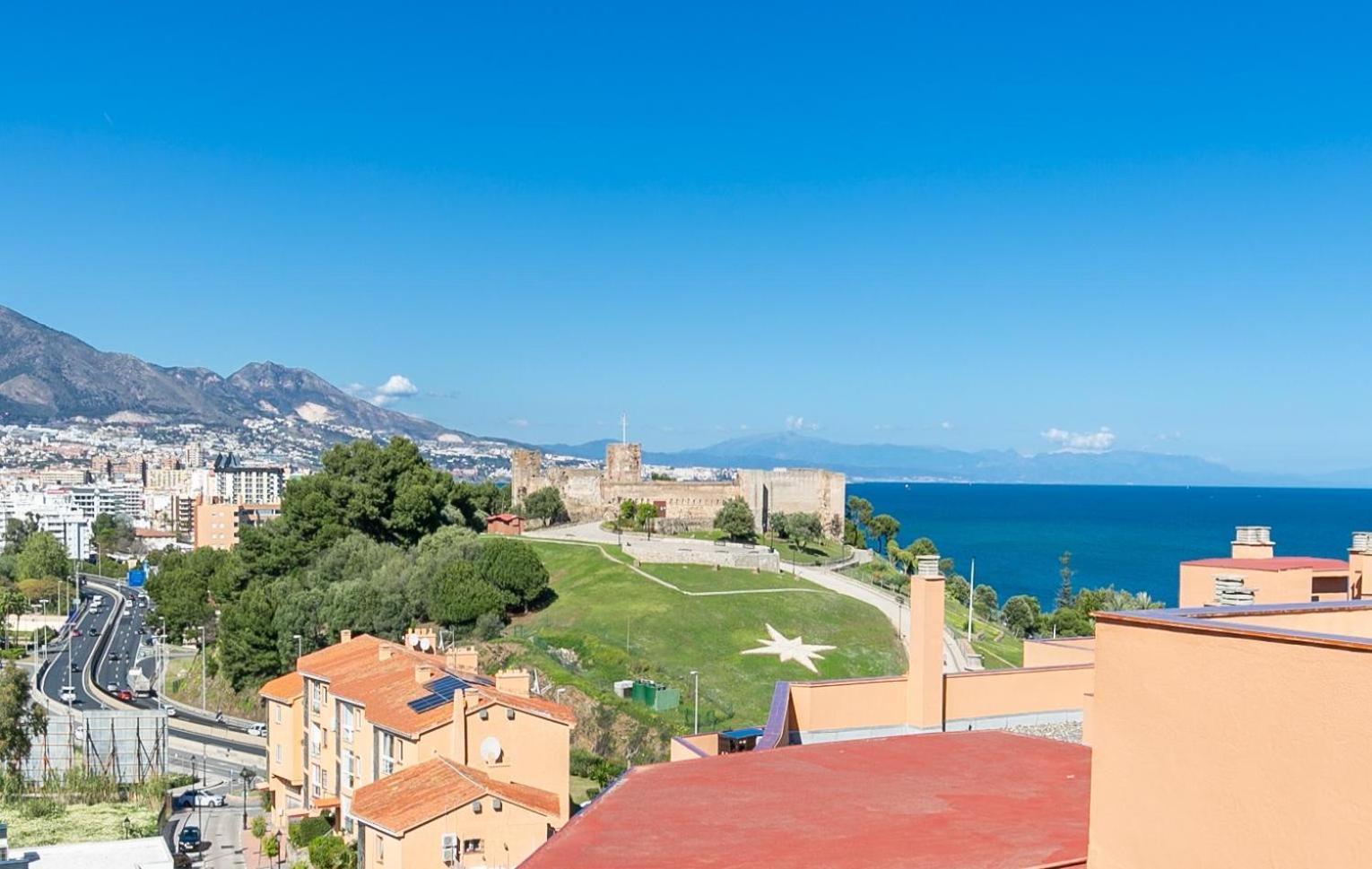 Penthouse Beach Apartment Fuengirola Bagian luar foto